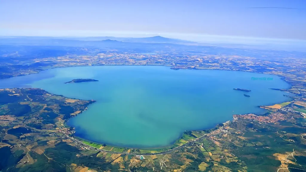 Beautiful View of Lake Trasimeno; one of the Best Italian Lakes