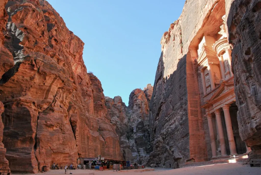 Things to do visiting Petra Jordan