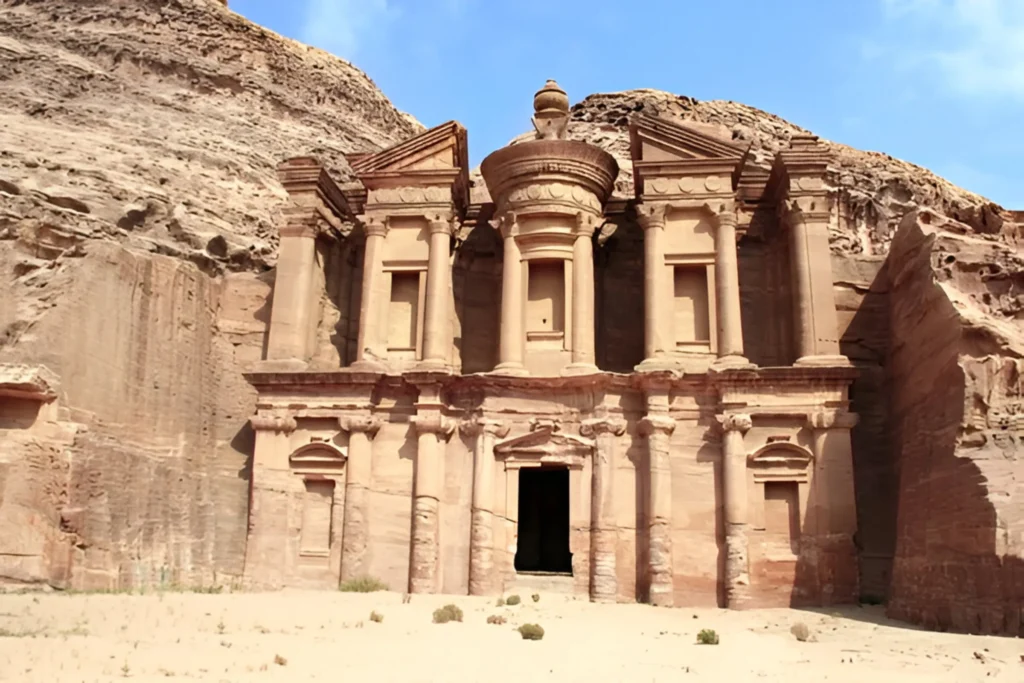 Things to do visiting Petra Jordan2