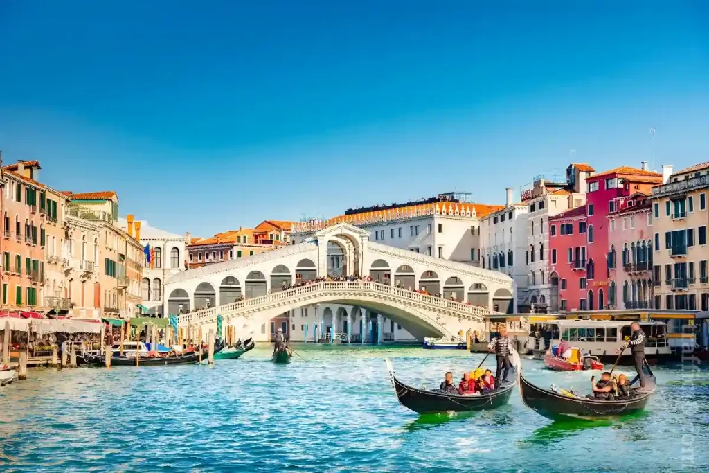 View of the famous Gondola Ride in Venice; You have to read this before planning to visit popular Italian Cities