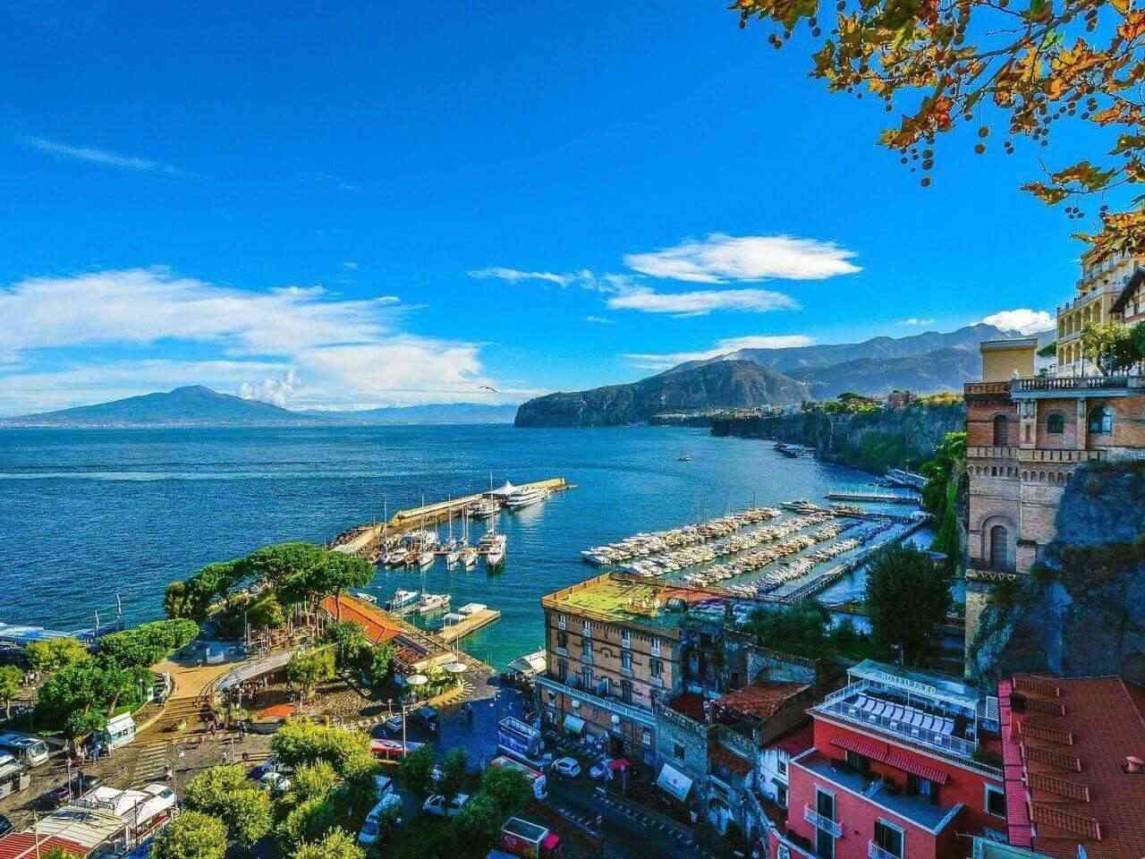 Sorrento's clifftop gardens overlooking the Bay of Naples